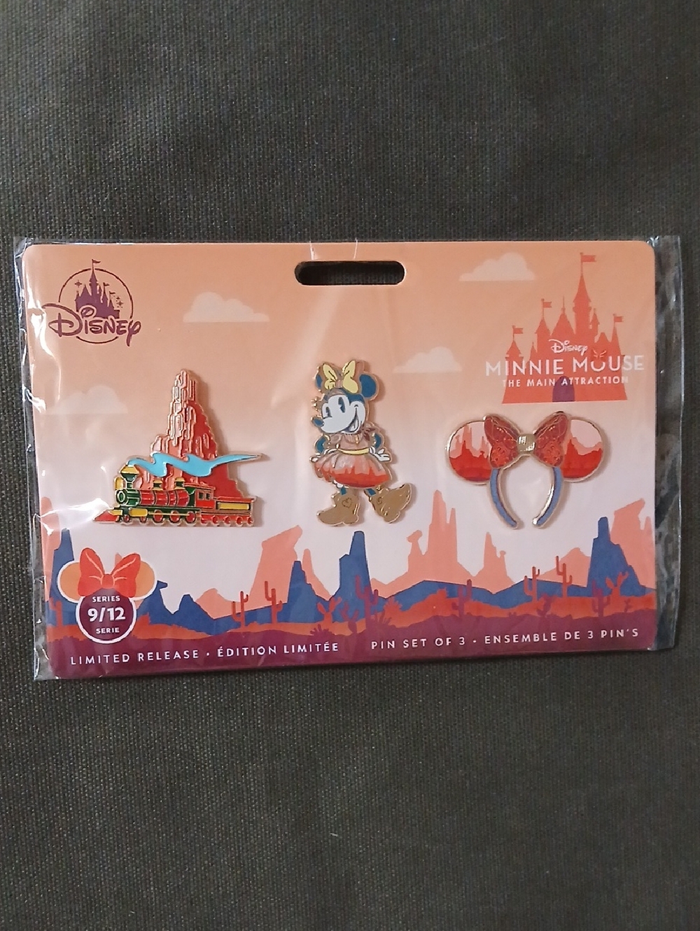 Disney Minnie Mouse The Main Attraction 3 pin set - Big Thunder Mountain 9/12
